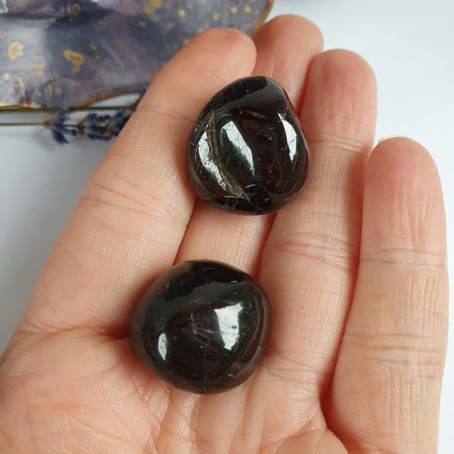 Trumlad Almandine Granat, 16-23 g M