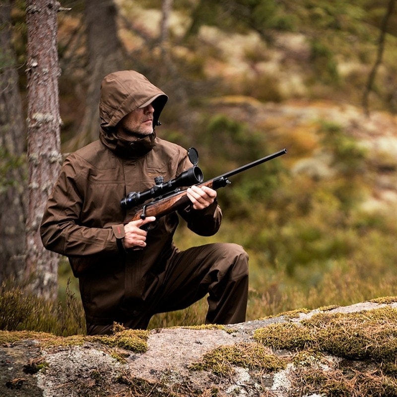 Deerhunter Track regnjacka. Snyggt och praktiskt utförande.