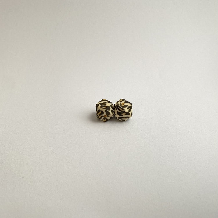 Silikonpärla Hexagon Leopard 14 mm