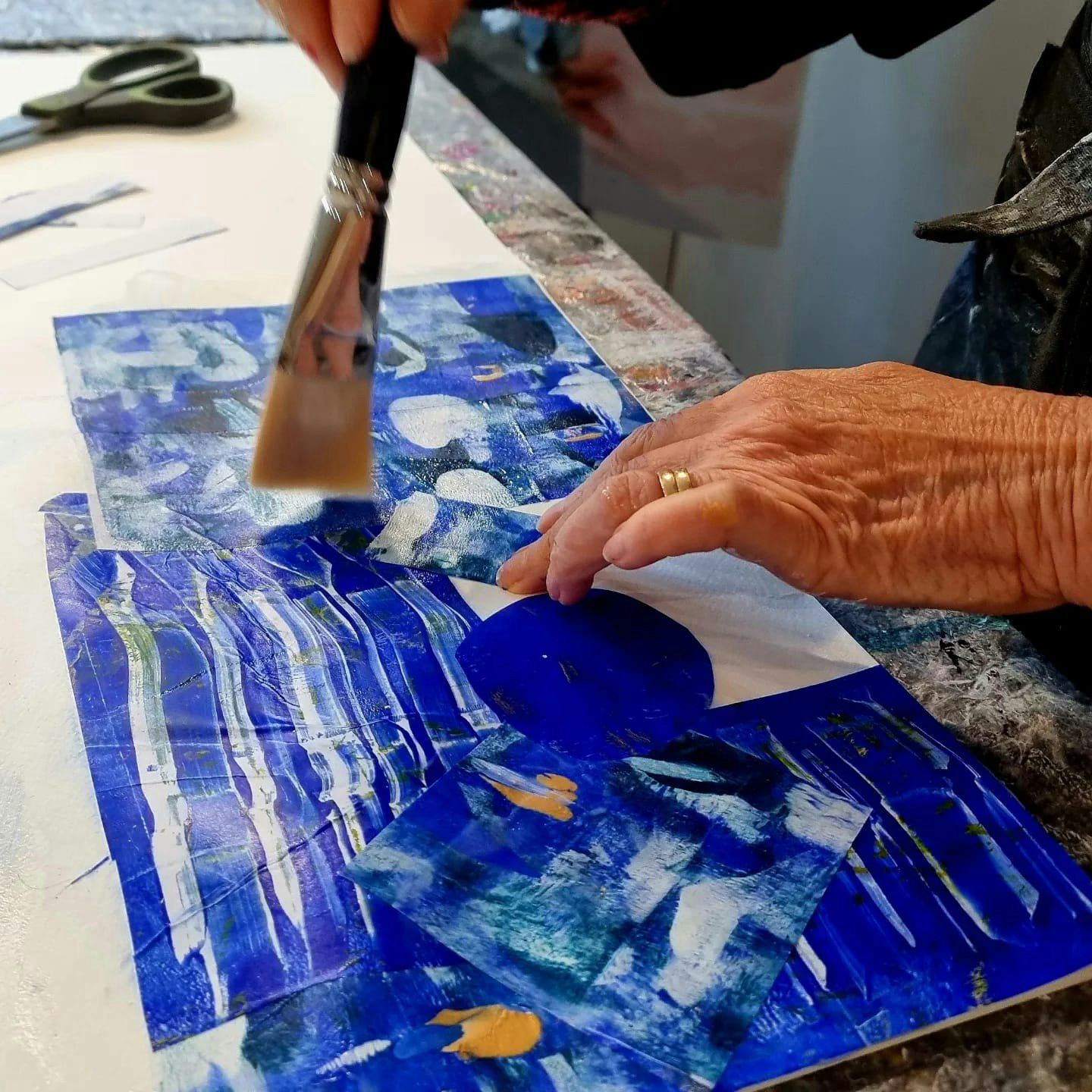 Skapa tryck med gelli plate - 7 okt