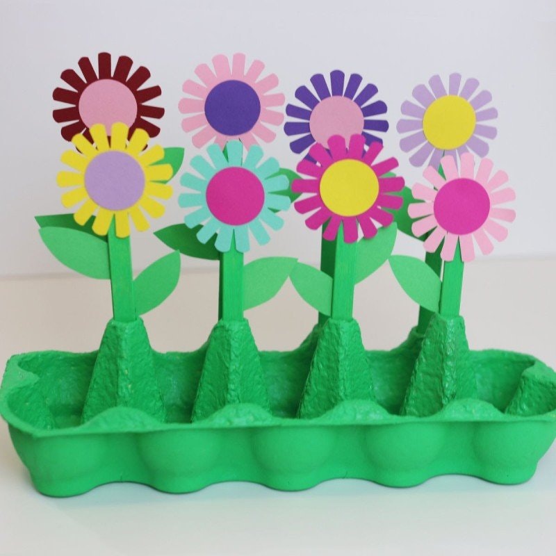 Pyssel - Blommor i äggkartong