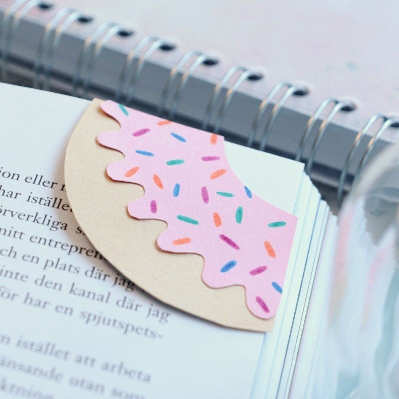 Pyssla bokmärke - Donut