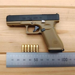 Glock 17 gen 5 miniatyrmodell skala 1:2 Tan