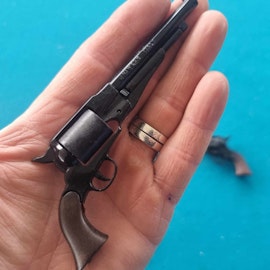 Uniwerk Italy Remington revolver Miniatyrmodell