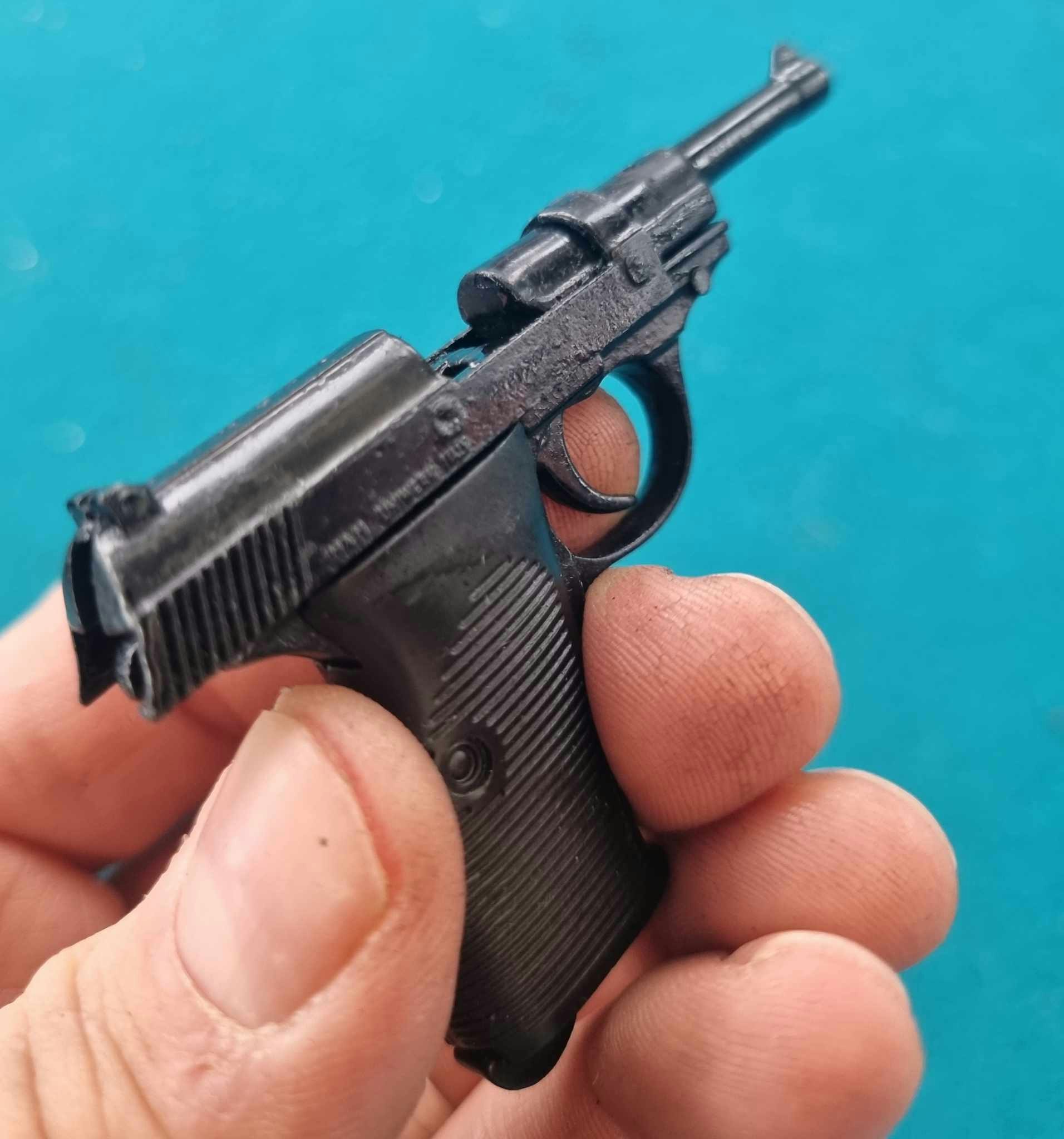 Uniwerk Italy Walther P38 Miniatyrmodell