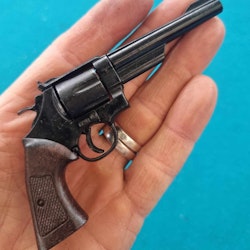 Uniwerk Italy  Smith and Wesson 44 magnum revolver Miniatyrmodell