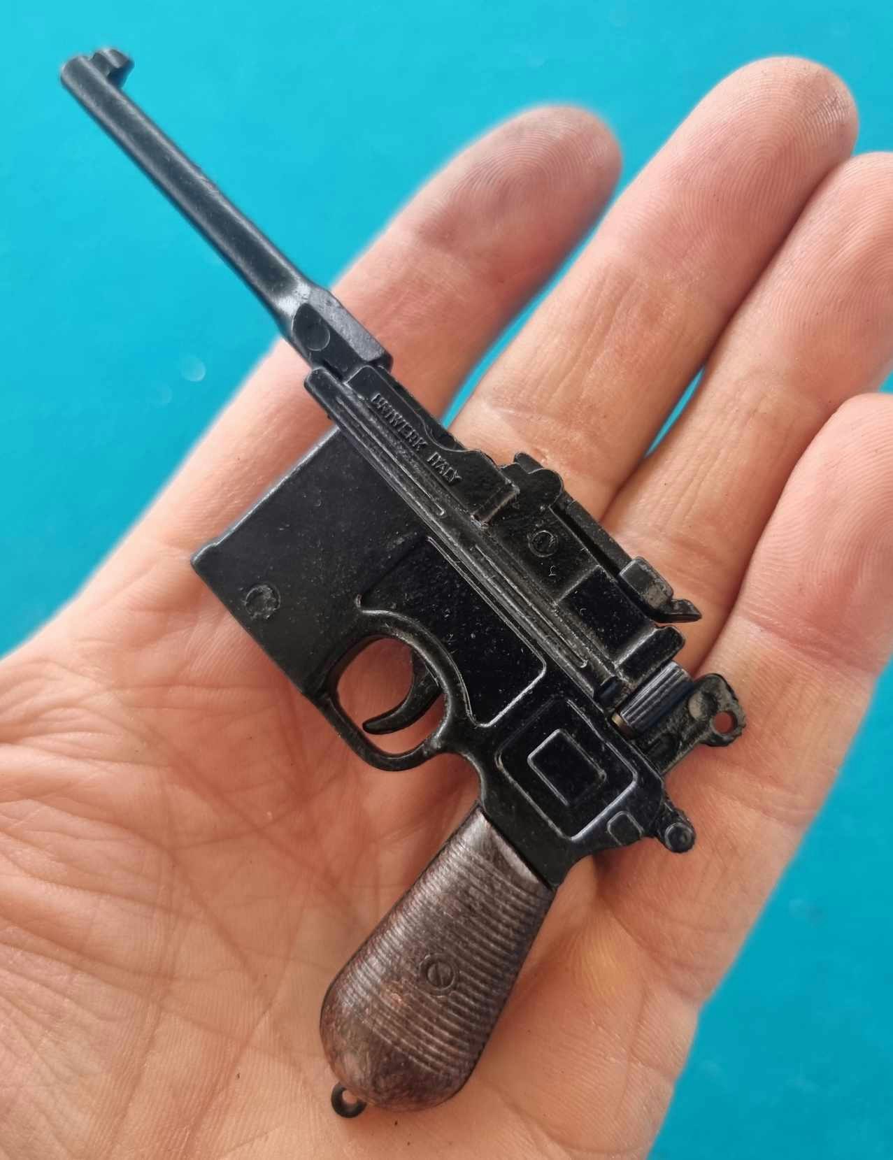 Uniwerk Italy Mauser 7.63  Miniatyrmodell