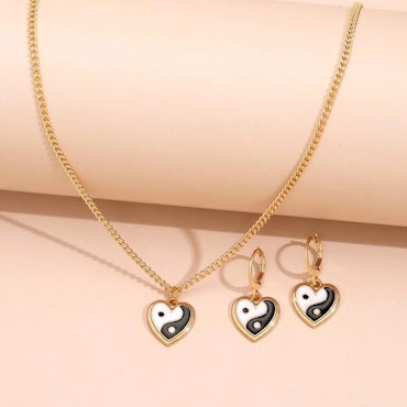 Pattern Heart Pendant Jewelry Set