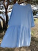 Blå klänning dam i muslin med 3/4-ärm