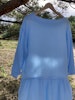 Blå klänning dam i muslin med 3/4-ärm