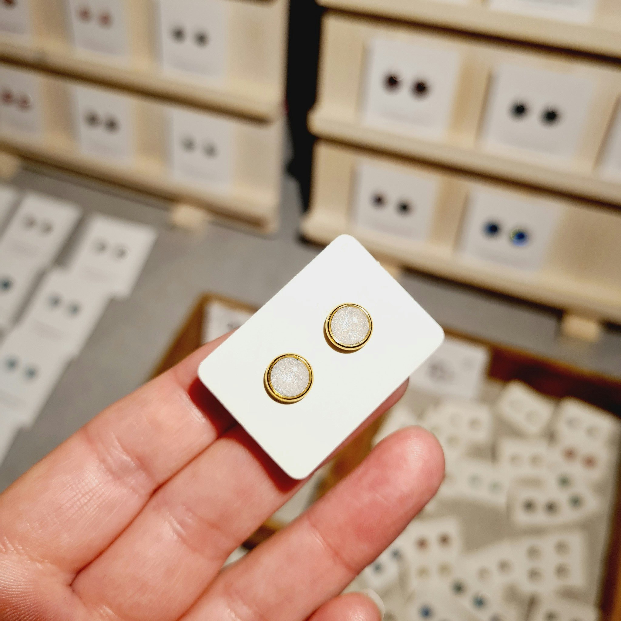 Guld med vitt skimmer MINI (6 mm / 8 mm)