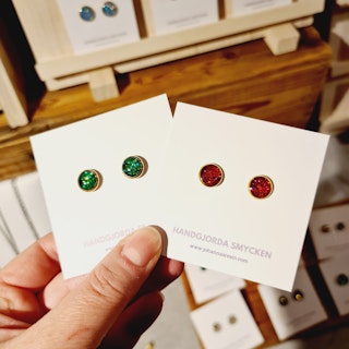 Guld med Grönt eller Rött glitter (10 mm)