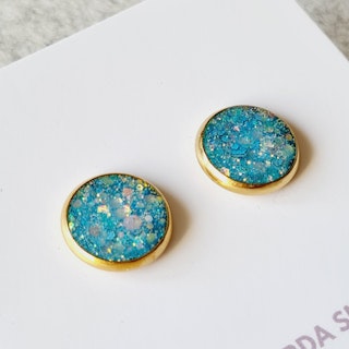 Örhänge guld - turkos glitter (14 mm)