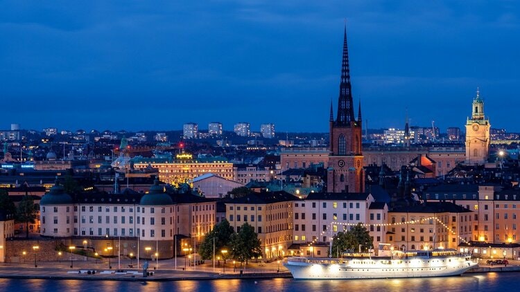 Byggnader i Stockholm på Riddarholmen visar när du vill överklaga bygglov till Mark- och miljööverdomstolen.