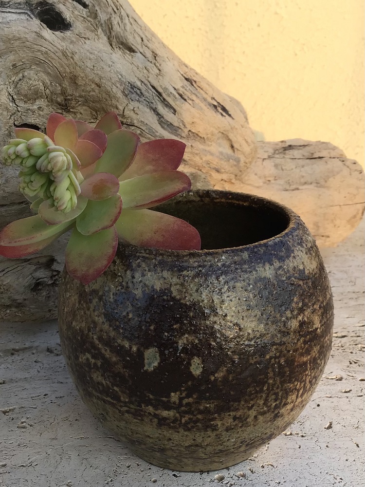 Handgjord keramikvas 9 cm.