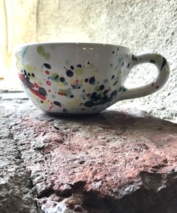 Fantasia handgjord kaffekopp 9 x 5 cm. Färgmix.