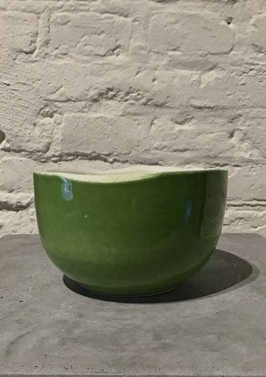 Handgjord skål 14 cm. Grön.