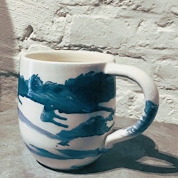 Handgjord kopp 12 cm. Gråblå.