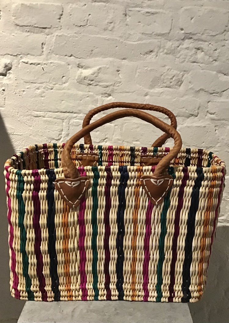 Stråväska/shoppingbag 45 cm. Färgmix.