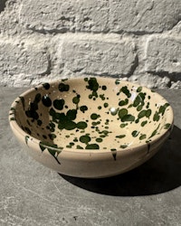 Handgjord skål 12,5 cm. Spruzzi. Flaskgrön.