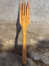 Stor serveringsgaffel  i olivträ 30 cm.
