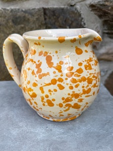 Handgjord kanna 15 cm. Spruzzi. Ockragul.