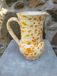 Handgjord kanna 22 cm. Spruzzi. Ockragul.