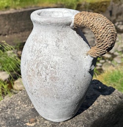 Krus 27 cm. Gråvitt.