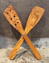 Stekspade i olivträ 30 cm. Set om 2 stycken.