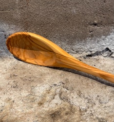 Slev/skopa i olivträ 35 cm.
