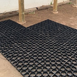 Markarmering plastmatta