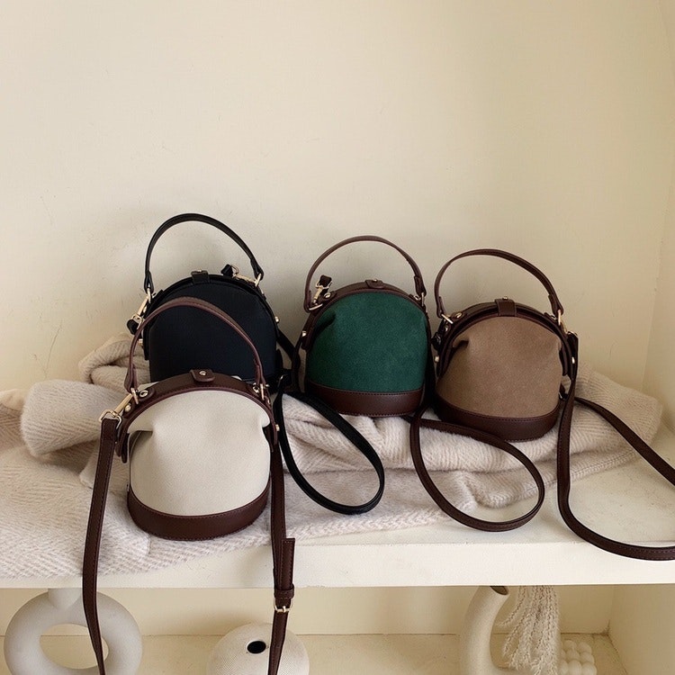 Liten handväska med axelrem - Sohostore.se | Kök & Hem | Koreansk smycken &  accessoarer | Husdjur