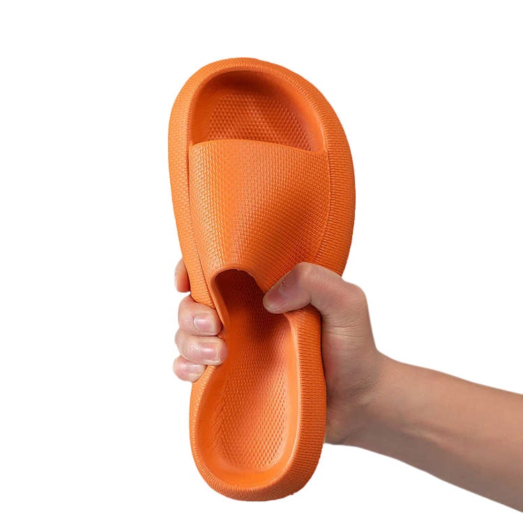 Zachte slippers (oranje) - Schokabsorberende slippers | Prijs € 29,95 -  Devoetenshop.nl