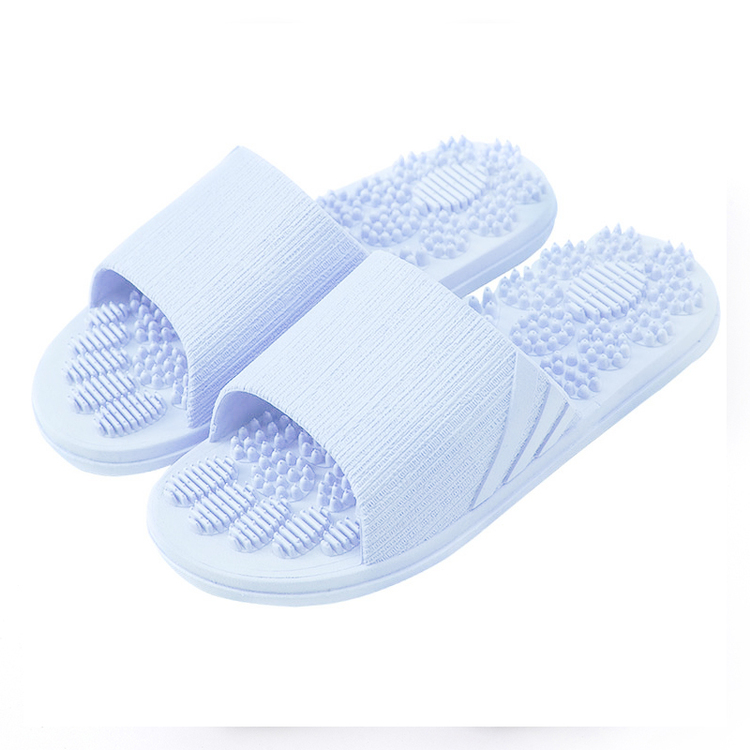 Lichtblauwe slippers (voetmassage)