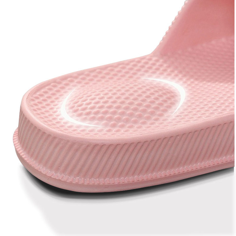Roze slippers (zachte hiel)