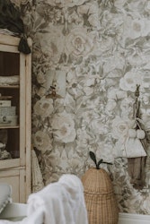 Mrs Mighetto, tapet Poppies for Marlene, Soft Creme
