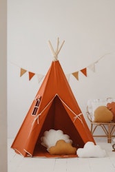 Moi Mili, tipi telt, Red Fox