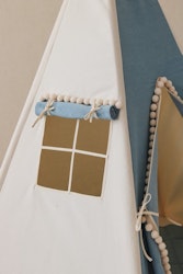 Moi Mili, jeans tipi telt med pomponer