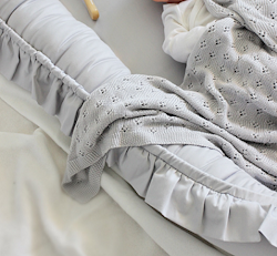 Cotton&Sweets, babynest i satin, grå