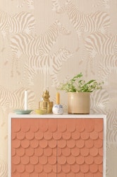 Majvillan, tapet Safari stripes, dusty beige