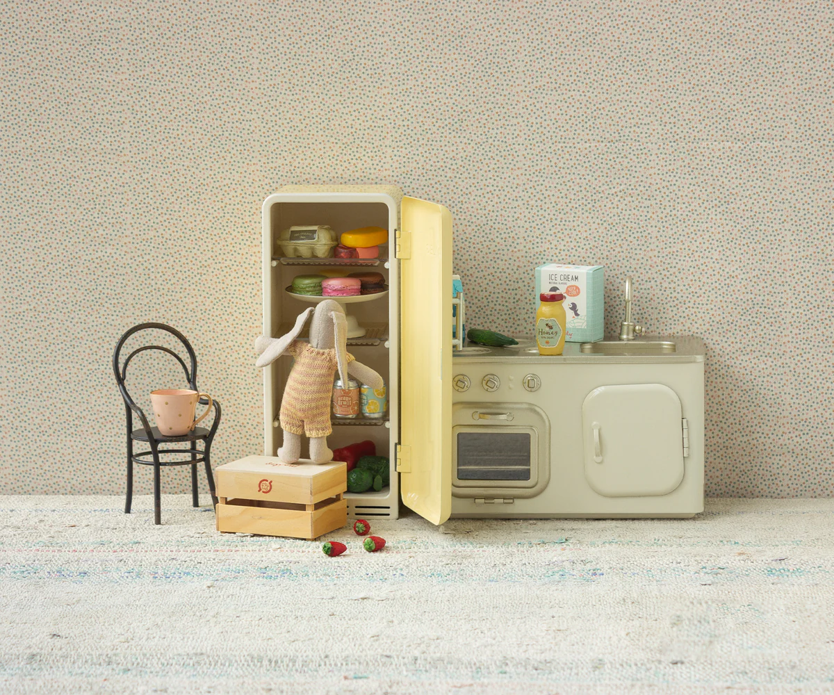 Maileg, Miniature køleskab gul