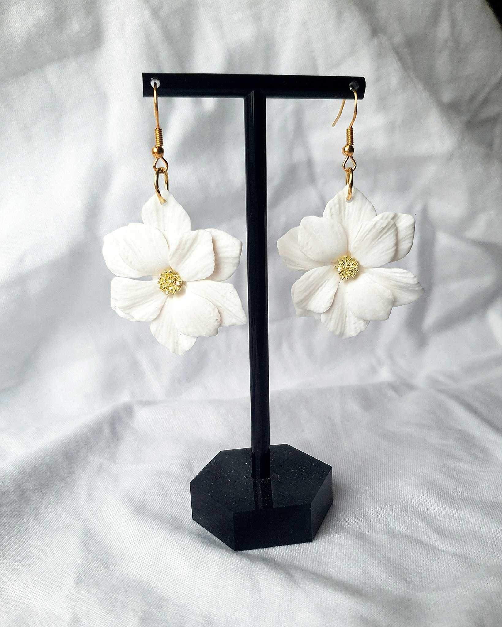 Large flower dangle