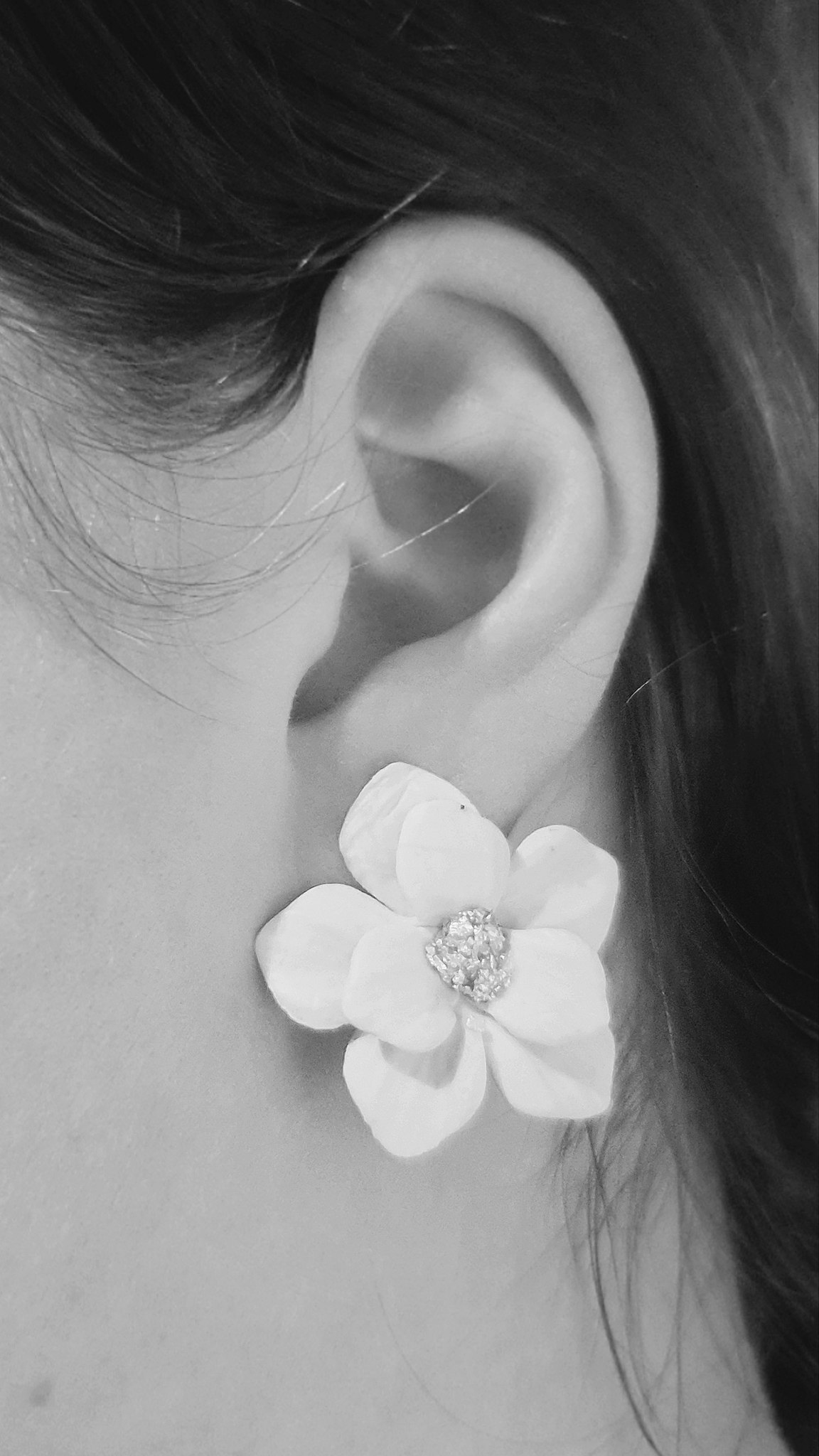 Flower studs