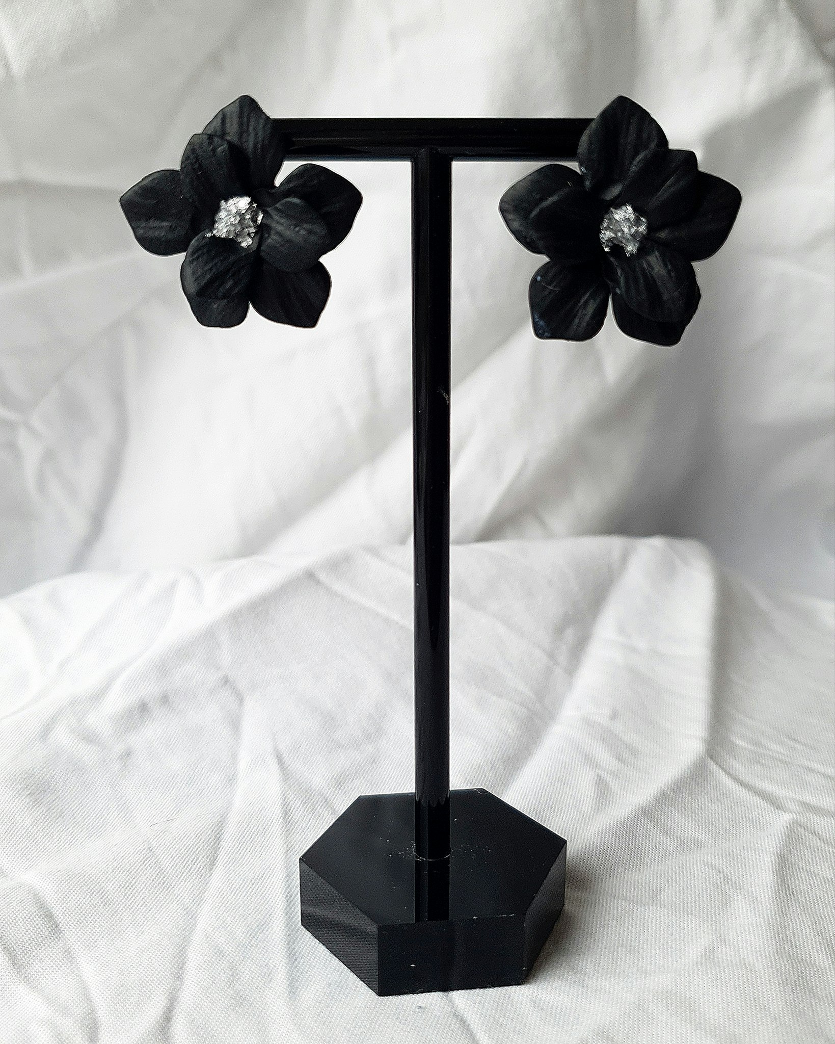 Flower studs