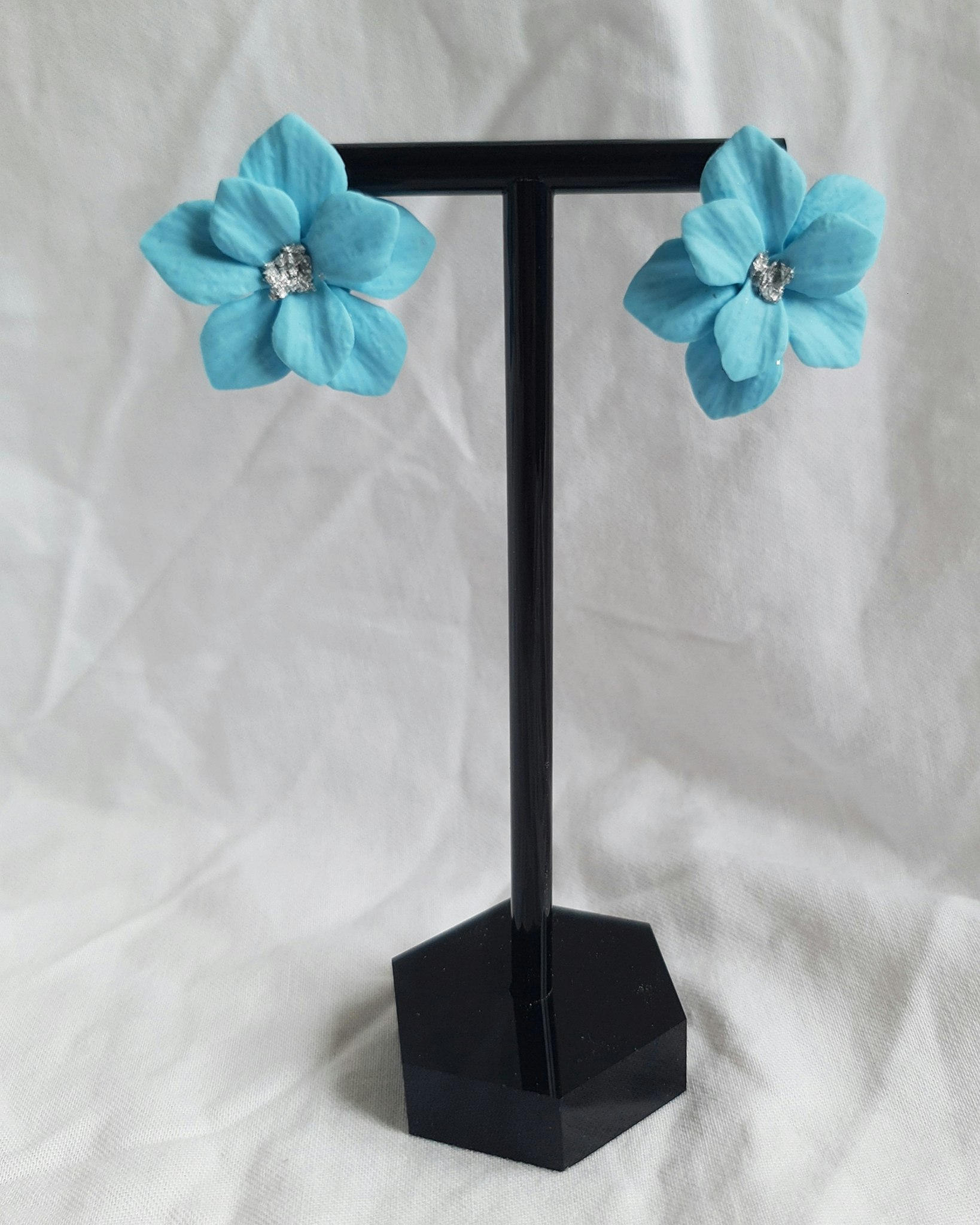 Flower studs