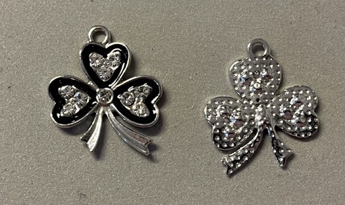 Treklöver med strass - silver