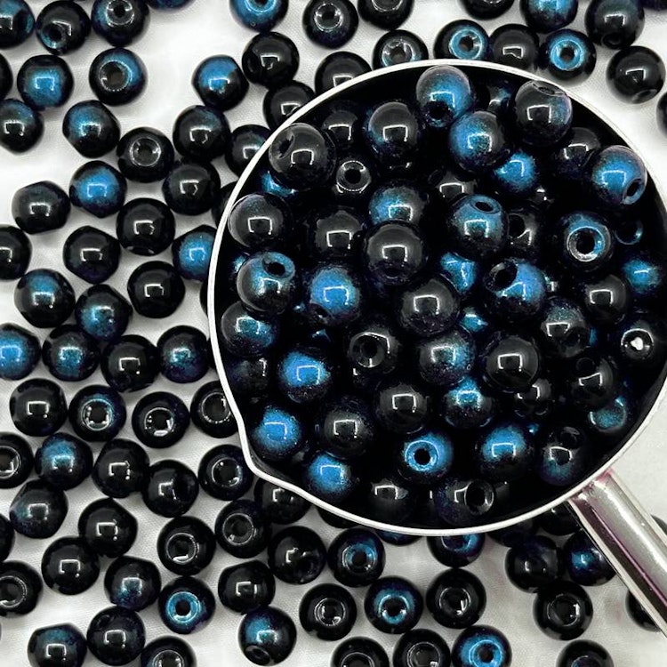 Glaspärla, 8mm, svart och blå - 50p