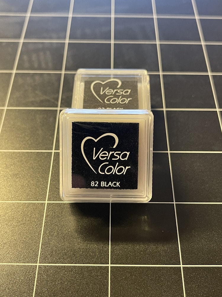 Versacolor - 82 - Black