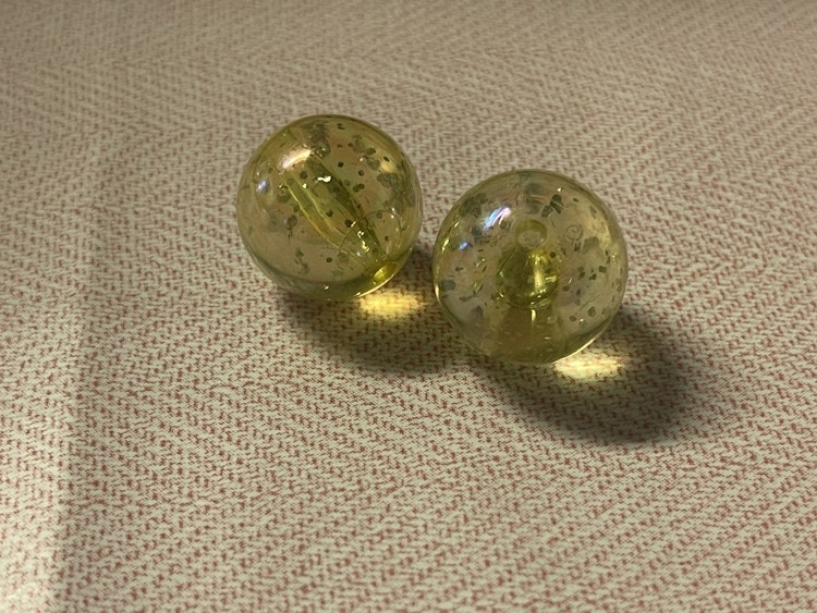 Glitterpärla, gul - 20mm