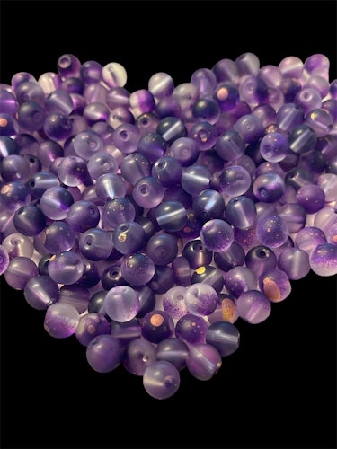 Frostad glas med guldpulver, 8mm, lila - 50st